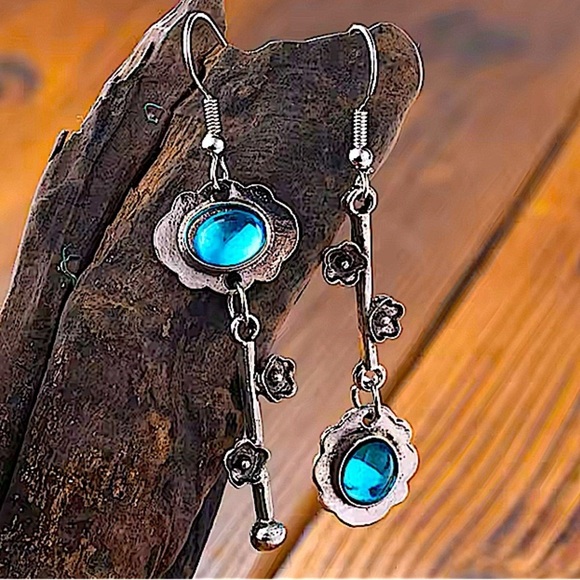 Silver Irregular Mix Match Blue Topaz Flower Dangle Vintage Boho Earrings - Picture 1 of 3